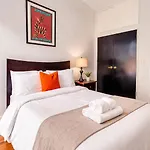 Apartment Plush & Spacious 2-bedroom In Nyc New York
