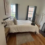 Apartment Cozy, 3-bedroom In Midtown, Nyc *