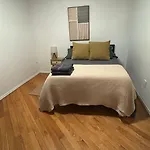 Spacious 3-Bedroom Residence Apartment In Harlem, Nyc