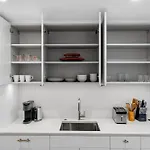 Greenpoint 1br W Work Setup By Anyplace - 11756 * New York