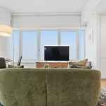 Greenpoint 1Br W Work Setup By Anyplace - 11741