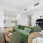 Greenpoint 1Br W Work Setup By Anyplace - 11741
