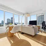 Greenpoint 1 Bedroom W Work Setup By Anyplace - 11735