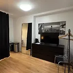 Charming 2Br In Harlem, Steps From Central Park!