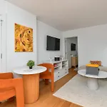 Chic 1 Bedroom Apartment In Midtown Manhattan