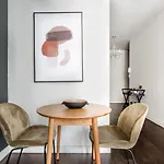 Apartment Sleek Modern Fidi 1br In Luxury Building Nyc-206