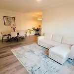 Spacious Luxury 1br With Empire State Building Views