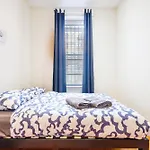 Comfortable, Budget City Apartments-2