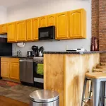 Plush & Spacious 2-bedroom In Nyc *
