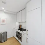 Apartment Greenpoint 1 Bedroom W Work Setup By Anyplace - 11735 *
