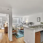 Apartment Chelsea 1 Bedroom W Work Setup By Anyplace - 11652 New York