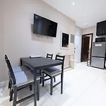 Comfy 2 Bedroom Apartment On Central Park West