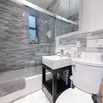 Apartment Comfy 2 Bedroom On Park West