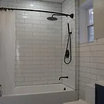 The Heights Haven, Spacious 6 Bedrooms Townhouse With Patio *
