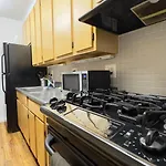 Apartment Charming 2br In Harlem, Steps From Park! *