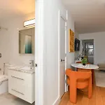 Chic 1 Bedroom In Midtown Manhattan