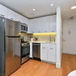 Chic 1 Bedroom In Midtown Manhattan Apartment New York