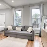 Serenity On The Reservoir Elegant 2br Modern Oasis Brand-new Build, Luxe Touches & Lightning-fast Wifi, Ac *
