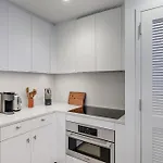 Greenpoint 1br W Work Setup By Anyplace - 11741