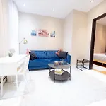Comfy 2 Bedroom Apartment On Central Park West