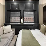 Apartment Centrally Located In Nyc Walk To Time Square *