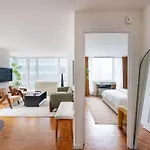 43-20a Newly Furnished 1br- Full Service Doorman Laundry Gym Business Center * New York