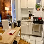 Apartment Prime Location 2 Bedrooms Upper East Side