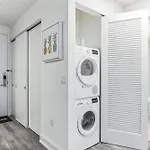Fidi 1 Bedroom W Work Setupby Anyplace - 11667