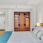 Apartment Chelsea 1 Bedroom W Work Setup By Anyplace - 11652 New York