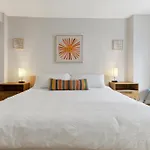 Apartment Chelsea 1 Bedroom W Work Setup By Anyplace - 11436 *
