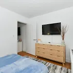Chic 1 Bedroom In Midtown Manhattan Apartment *