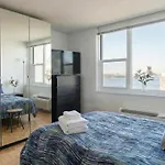 Skyline With Hudson Views Modern Battery Park Apartment