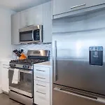 Spacious Luxury With Wash And Dryer Apartment New York
