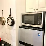 Prime Location 2 Bedrooms Upper East Side New York