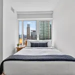 Greenpoint 1br W Work Setup By Anyplace - 11756 Apartment