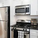Apartment Skyline With Hudson Views Modern Battery Park New York