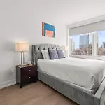 Spacious Luxury With Wash And Dryer