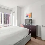 Spacious Luxury With Wash And Dryer New York