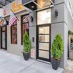 Blueground Garment District Washer Nr Times Square Nyc-2110 *