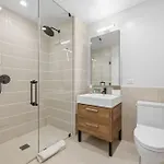 Greenpoint 1br W Work Setup By Anyplace - 11741 Apartment New York