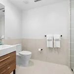 Greenpoint 1 Bedroom W Work Setup By Anyplace - 11735 Apartment *
