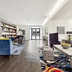 Fidi W Work Setup By Anyplace - 11650 Apartment