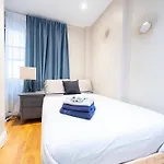 Apartment Comfy 2 Bedroom On Park West