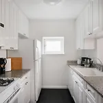 Apartment 43-20a Newly Furnished 1br- Full Service Doorman Laundry Gym Business Center