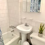 Apartment Prime Location 2 Bedrooms Upper East Side *