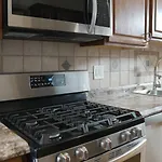 Apartment The Heights Haven, Spacious 6 Bedrooms Townhouse With Patio New York