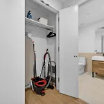 Greenpoint 1br W Work Setup By Anyplace - 11756 *