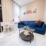 Comfy 2 Bedroom Apartment On Central Park West
