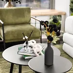 Apartment Premium Lux-penthouse In Financial District