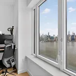 Greenpoint 1br W Work Setup By Anyplace - 11756 Apartment